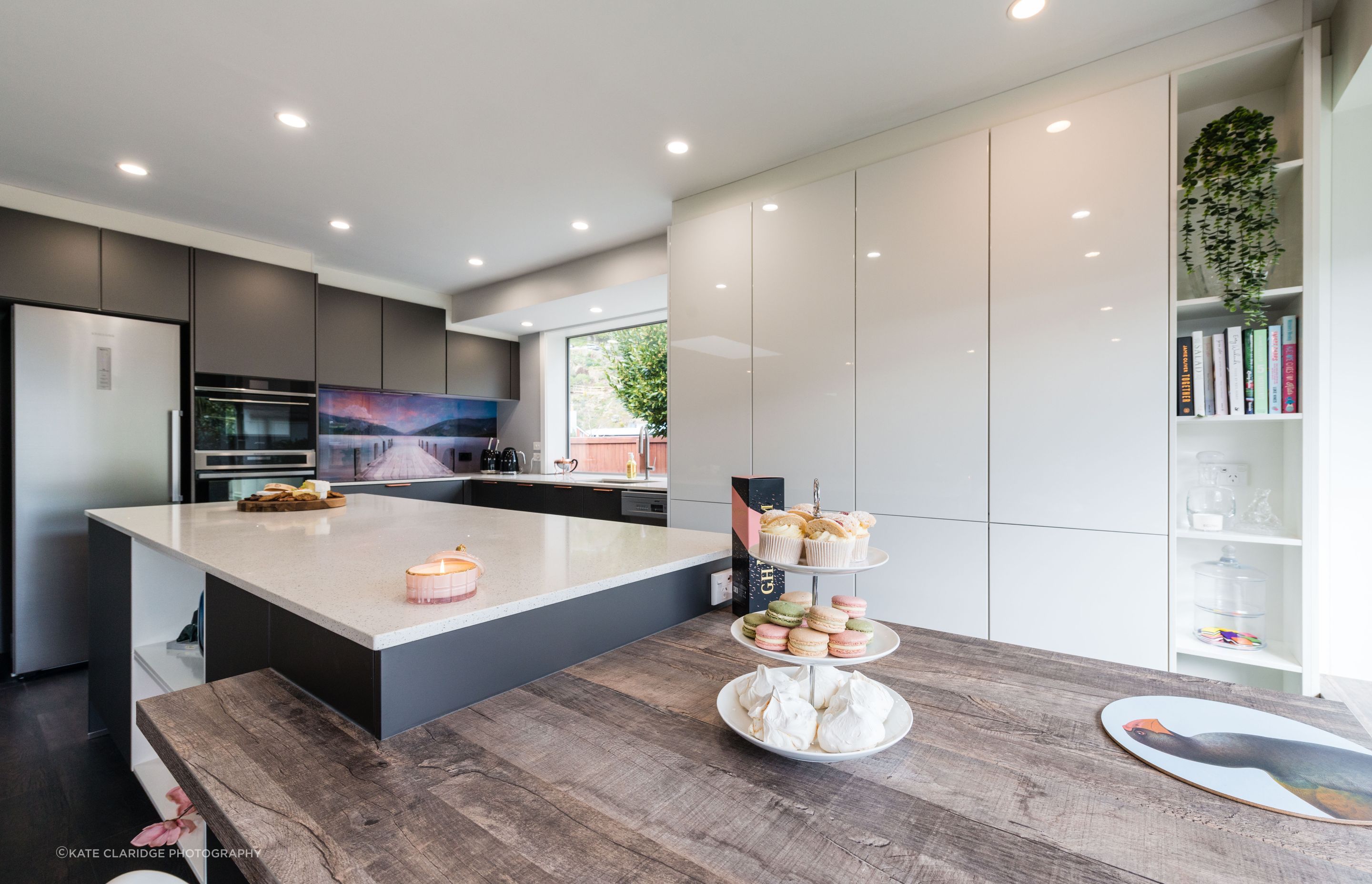 Warm and Modern Family Kitchen