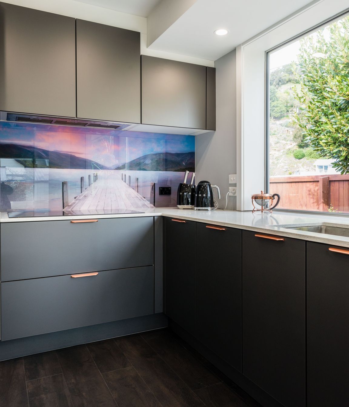 Warm and Modern Family Kitchen
