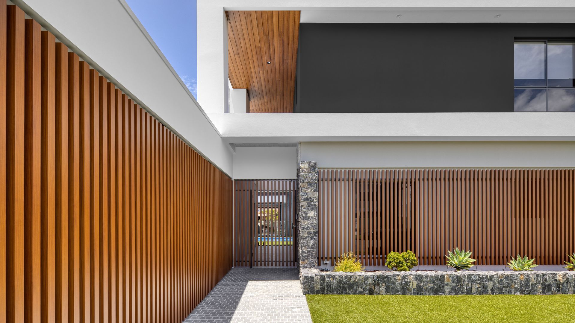Paradise Waters Residence banner