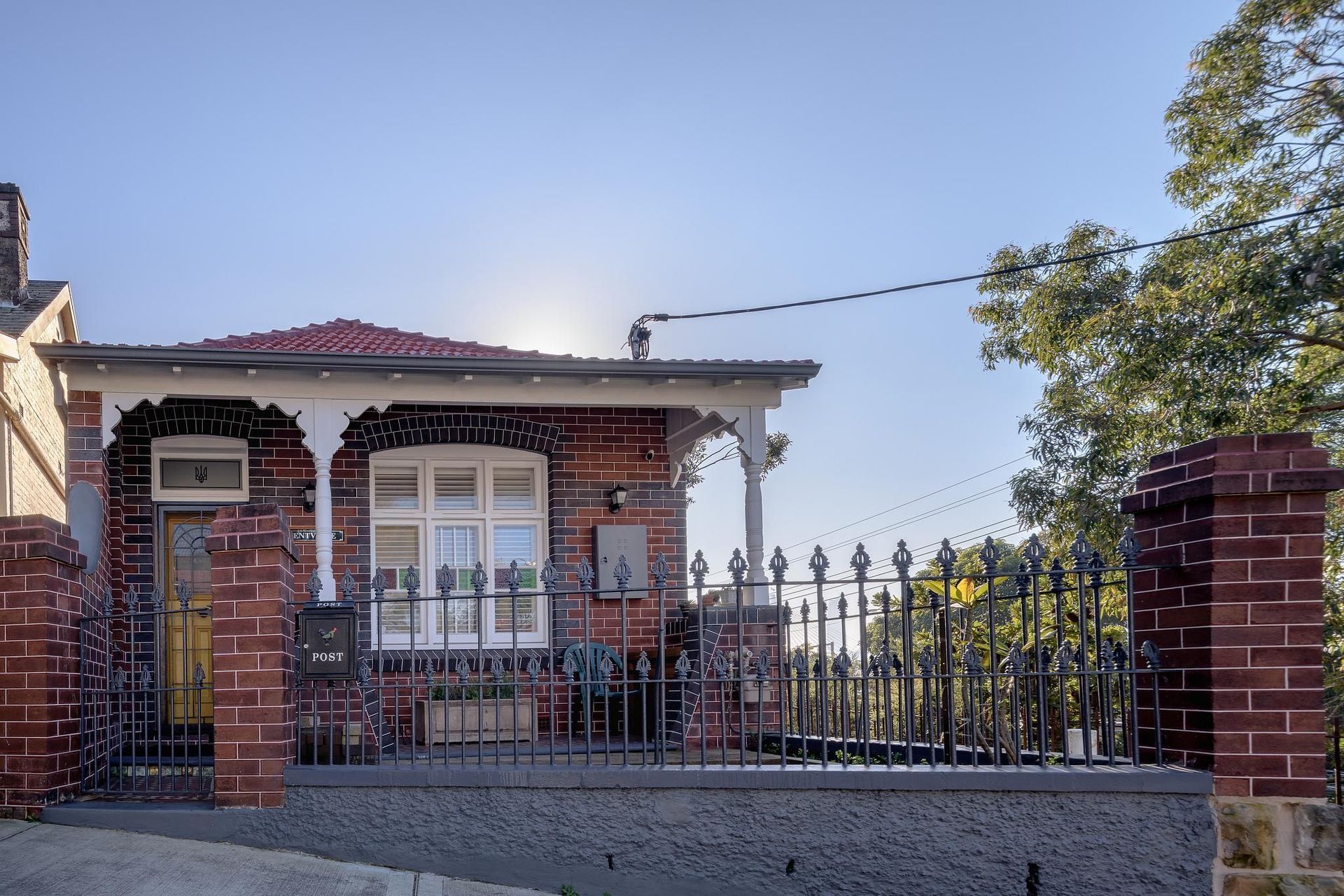 Annandale House