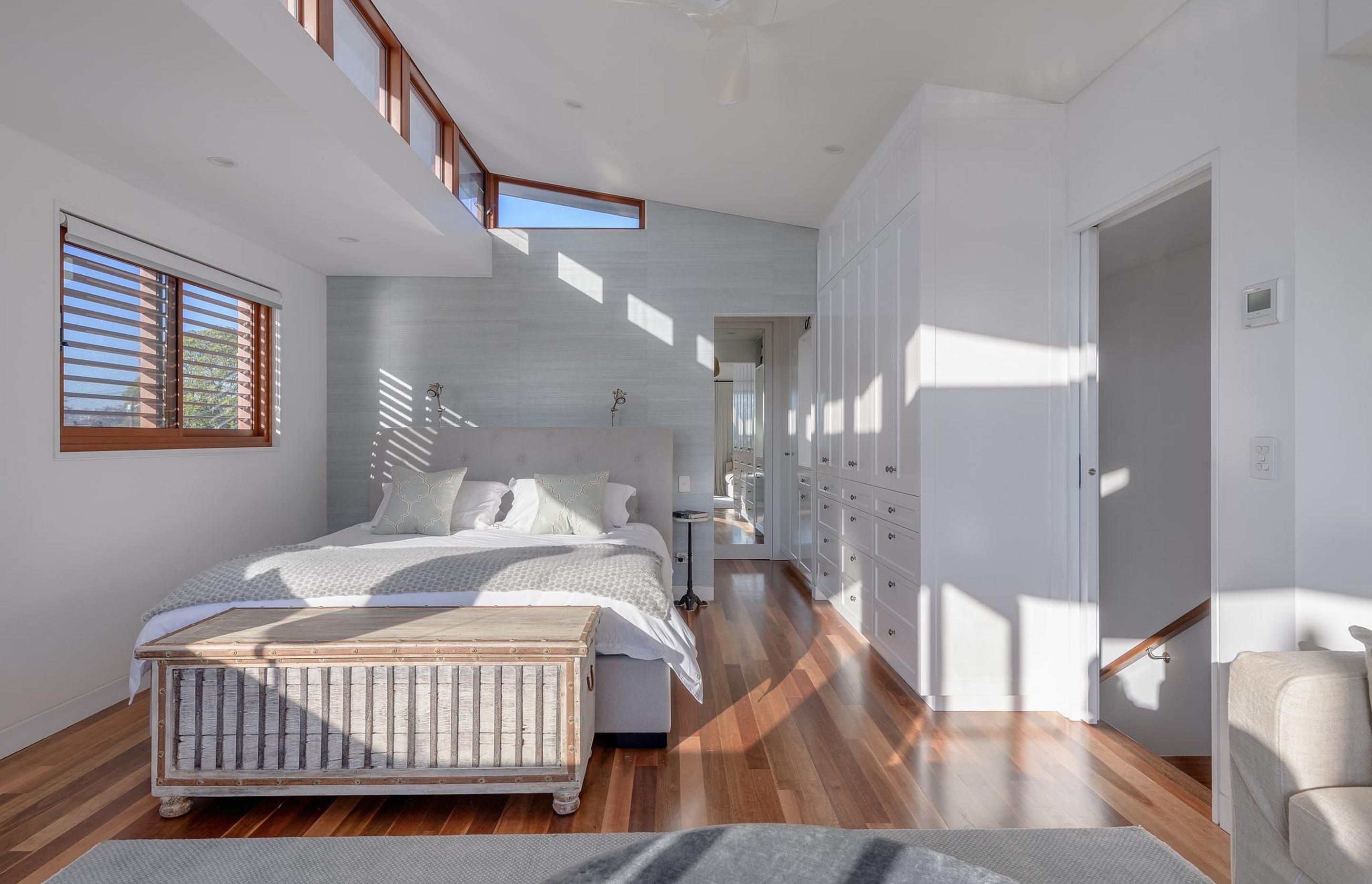 Annandale House