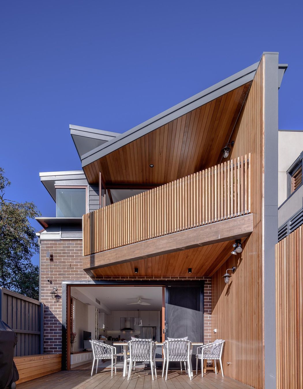 Annandale House