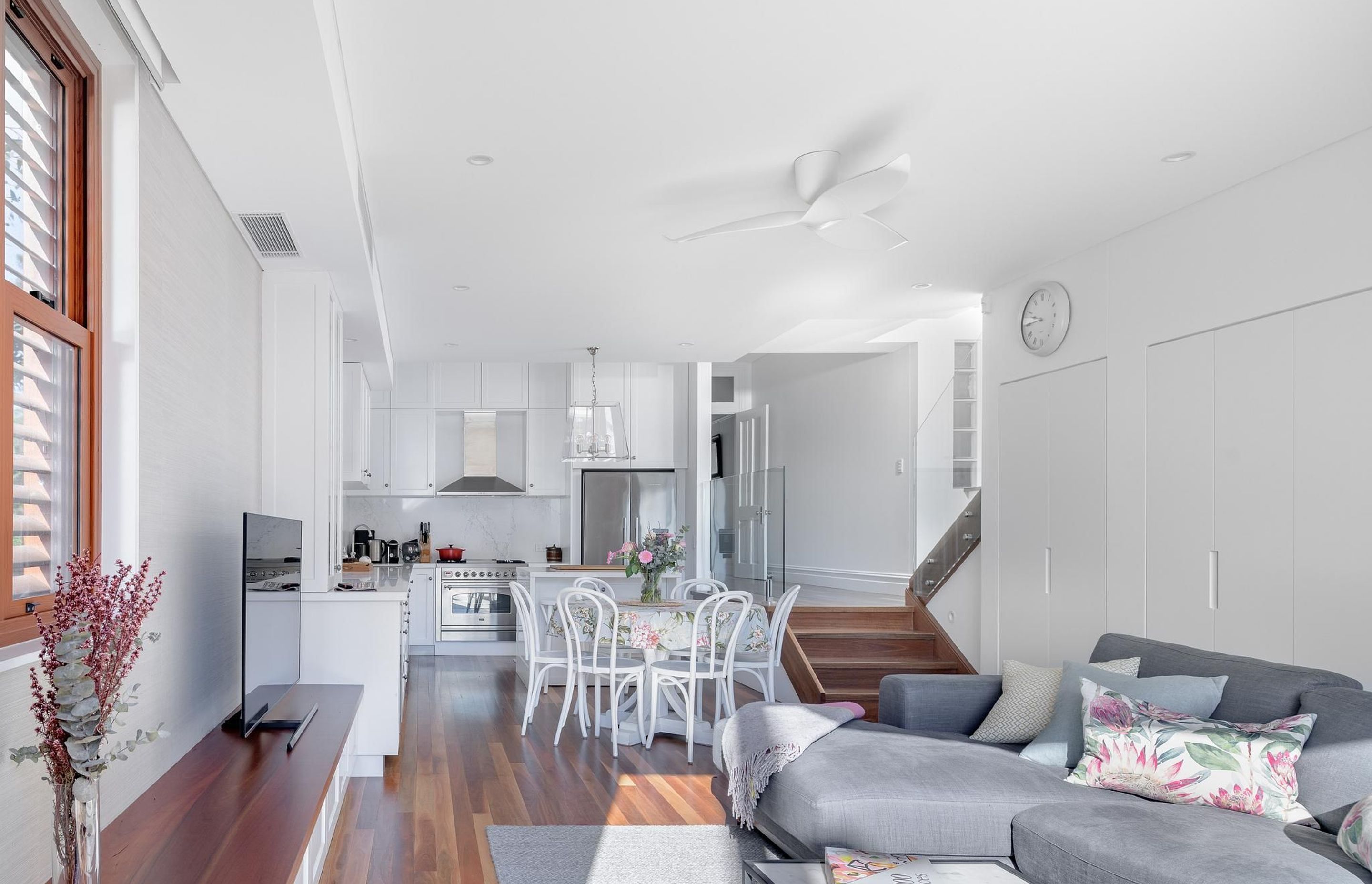 Annandale House