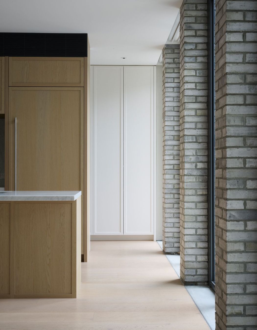 Petersen-D91-bricks-Murrumbeena-House-Kitchen.jpg