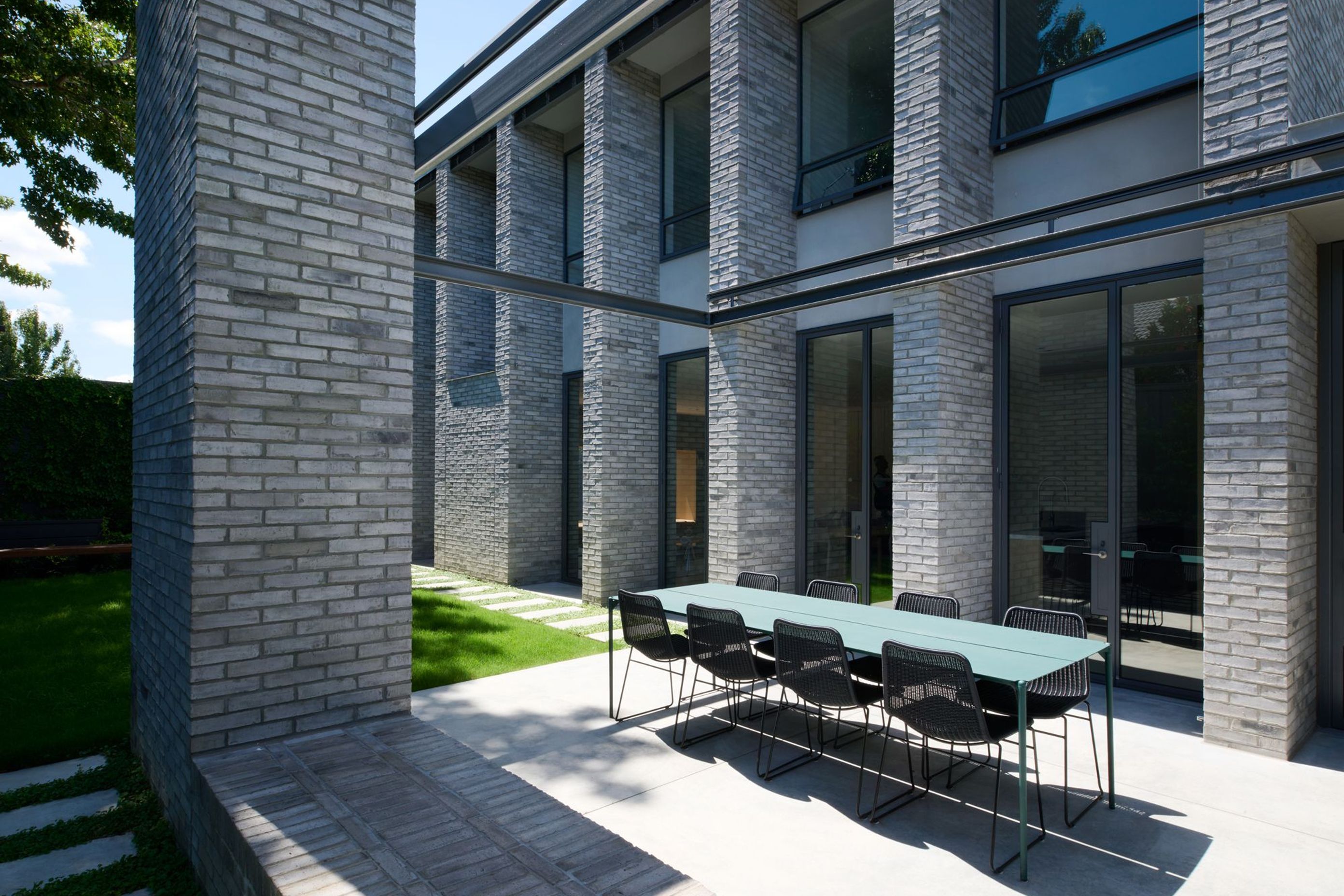 Petersen-D91-bricks-Murrumbeena-House-v3.jpg