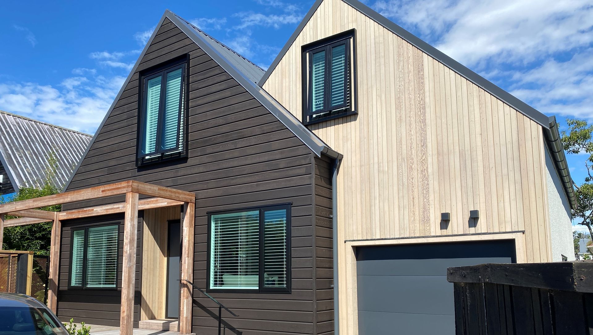 Modern Healthy Home with Gold Award winning Architectural Flare banner