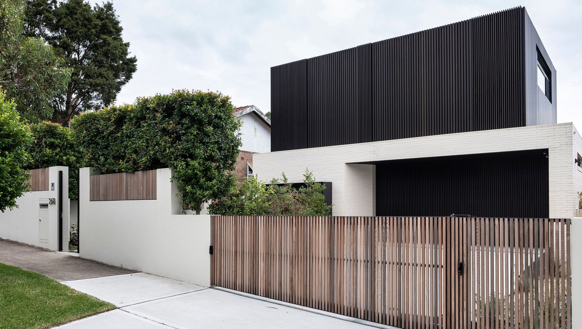 Pipi House banner