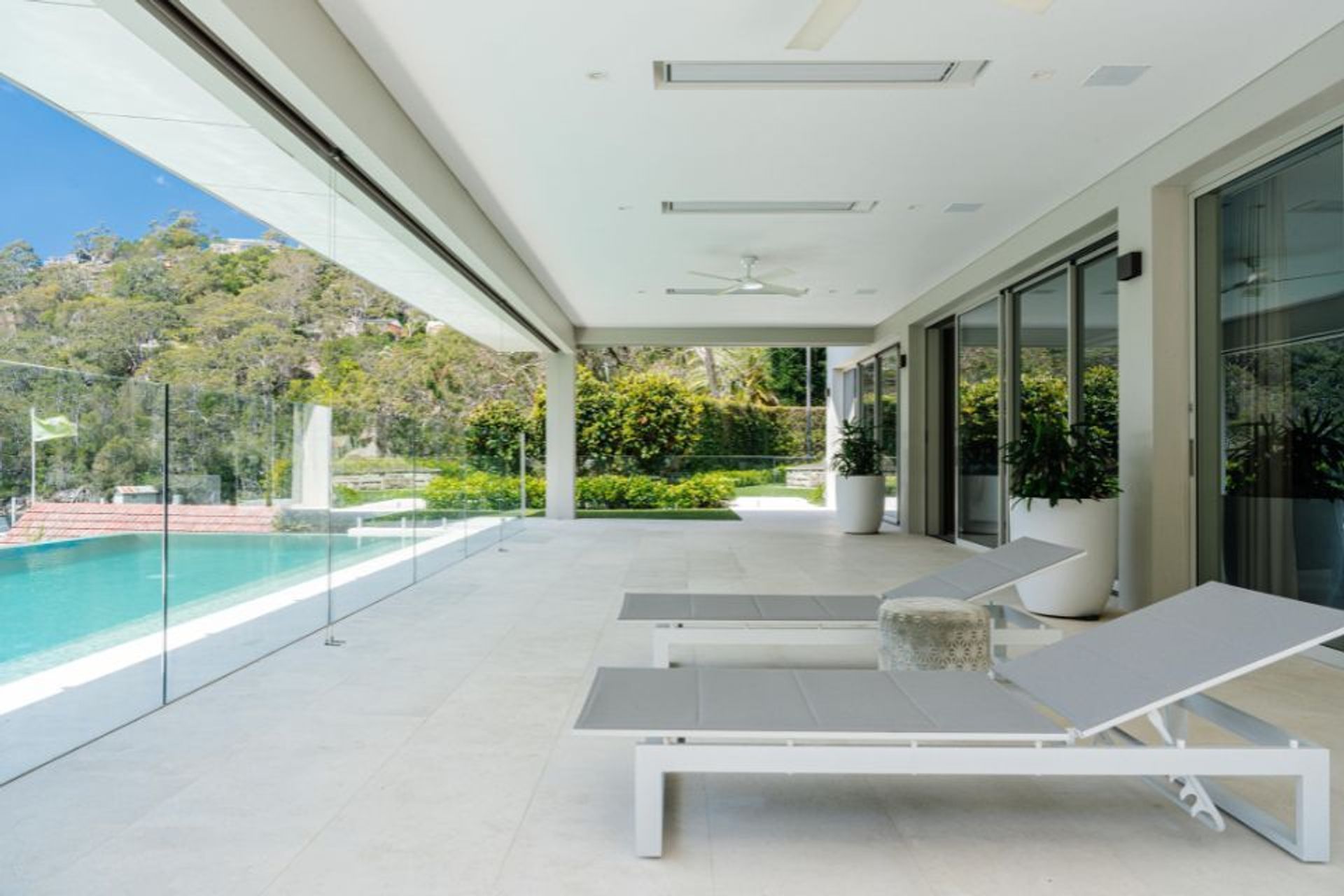 Crema Vialle Limestone Alfresco