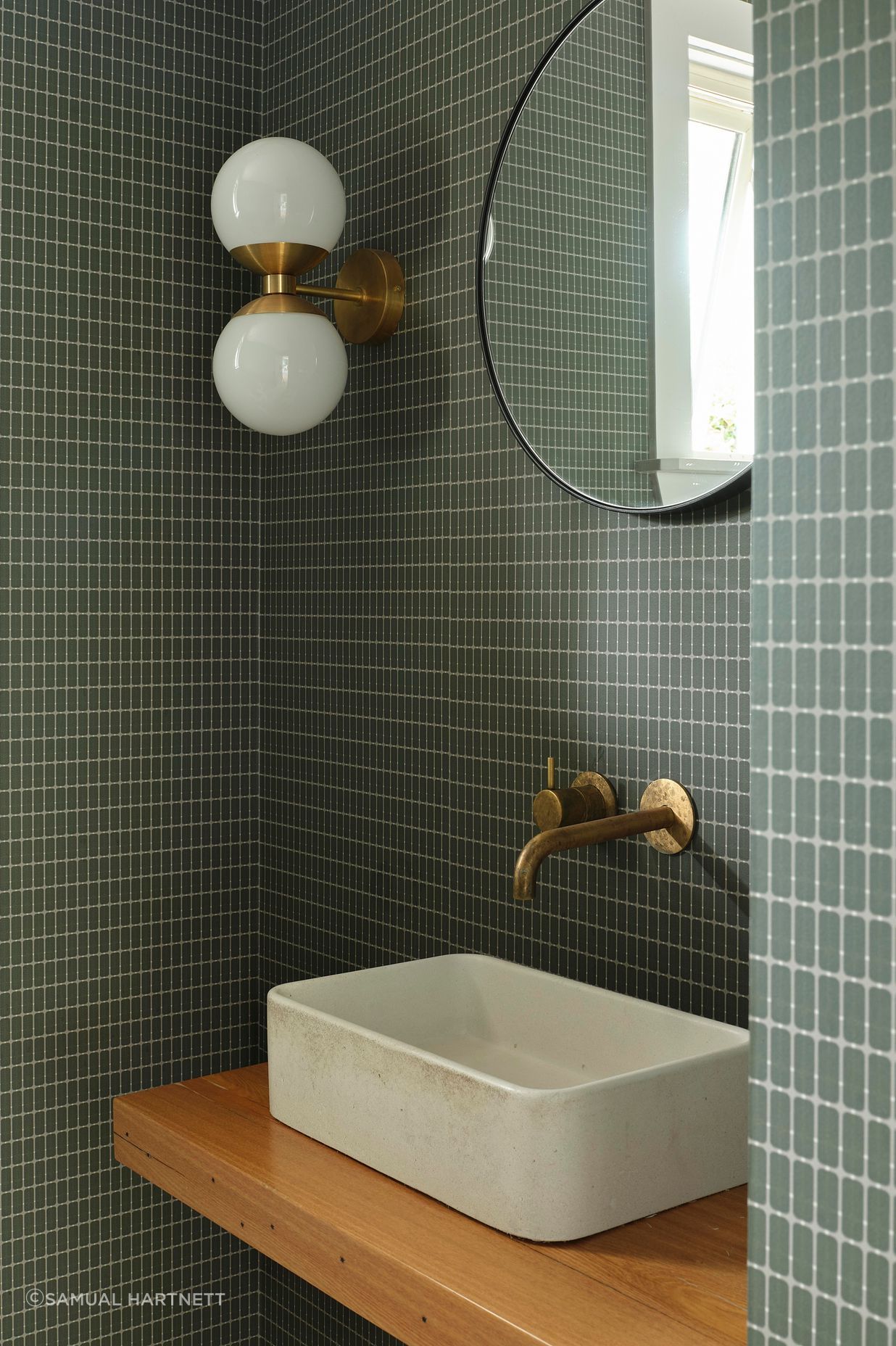 Pop-TopColour-and-interest-seen-in-the-bathroom-detailSam-Hartnett-Photographer7.jpg