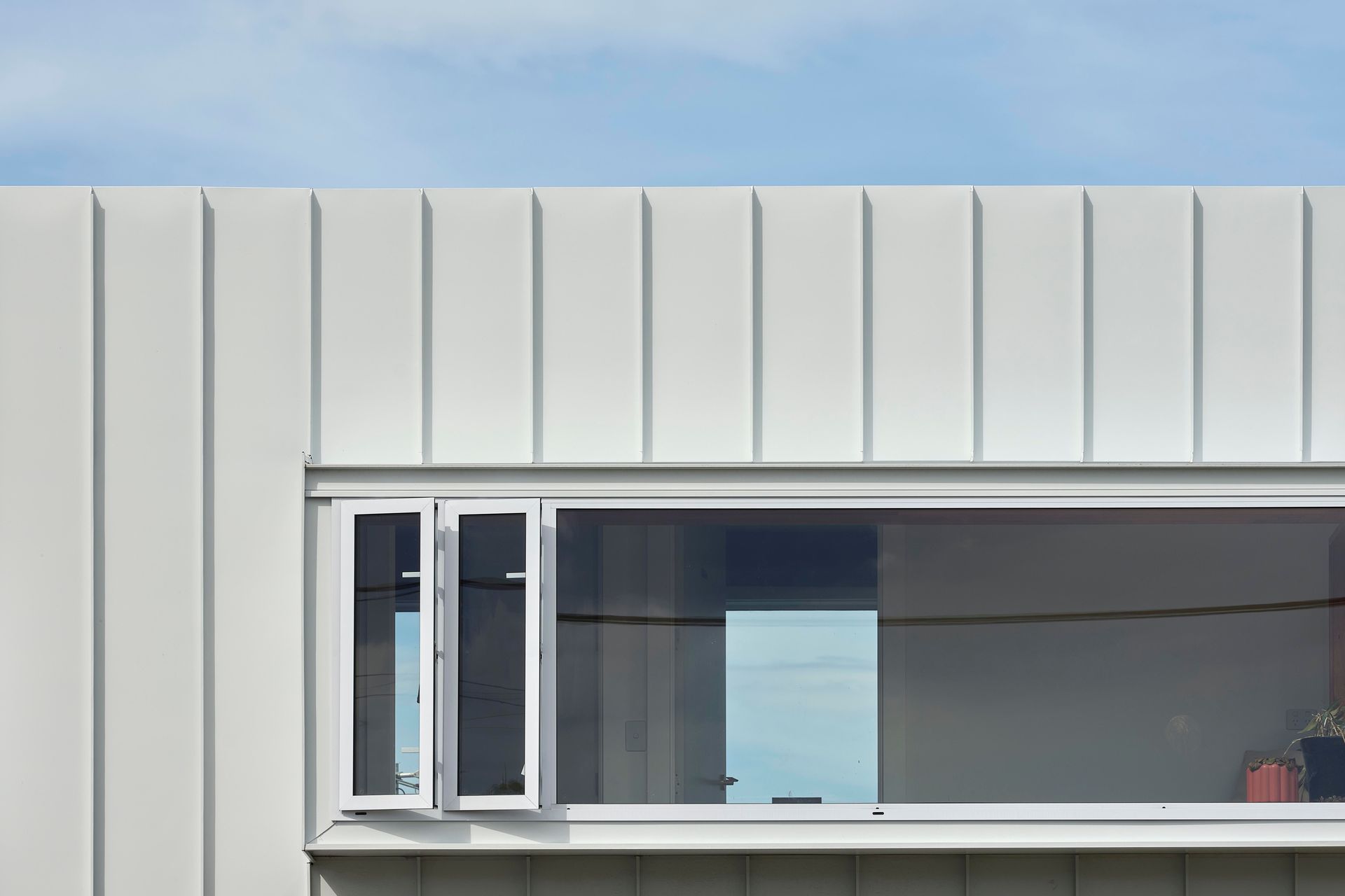 Pop-TopExterior-view-of-the-new-window-seat-detail-WestSam-Hartnett-Photographer10.jpg