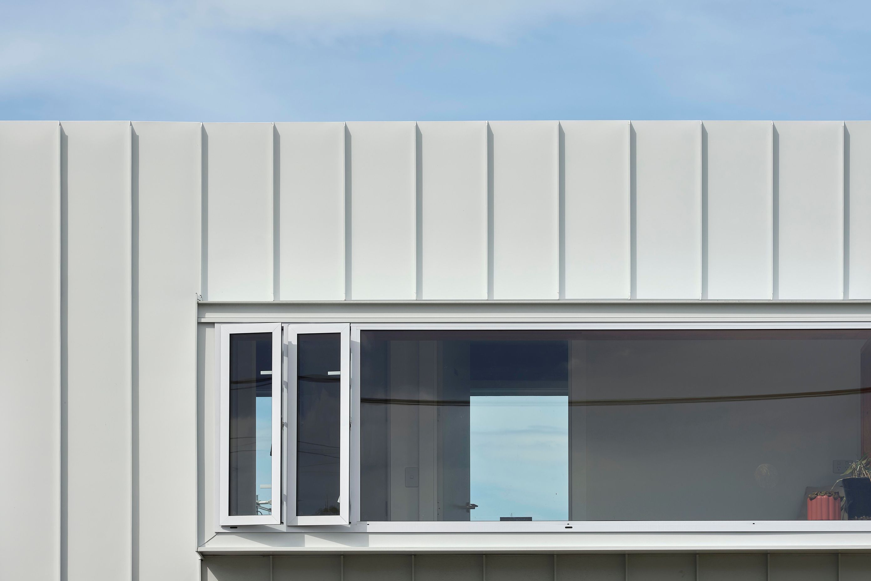 Pop-TopExterior-view-of-the-new-window-seat-detail-WestSam-Hartnett-Photographer10.jpg