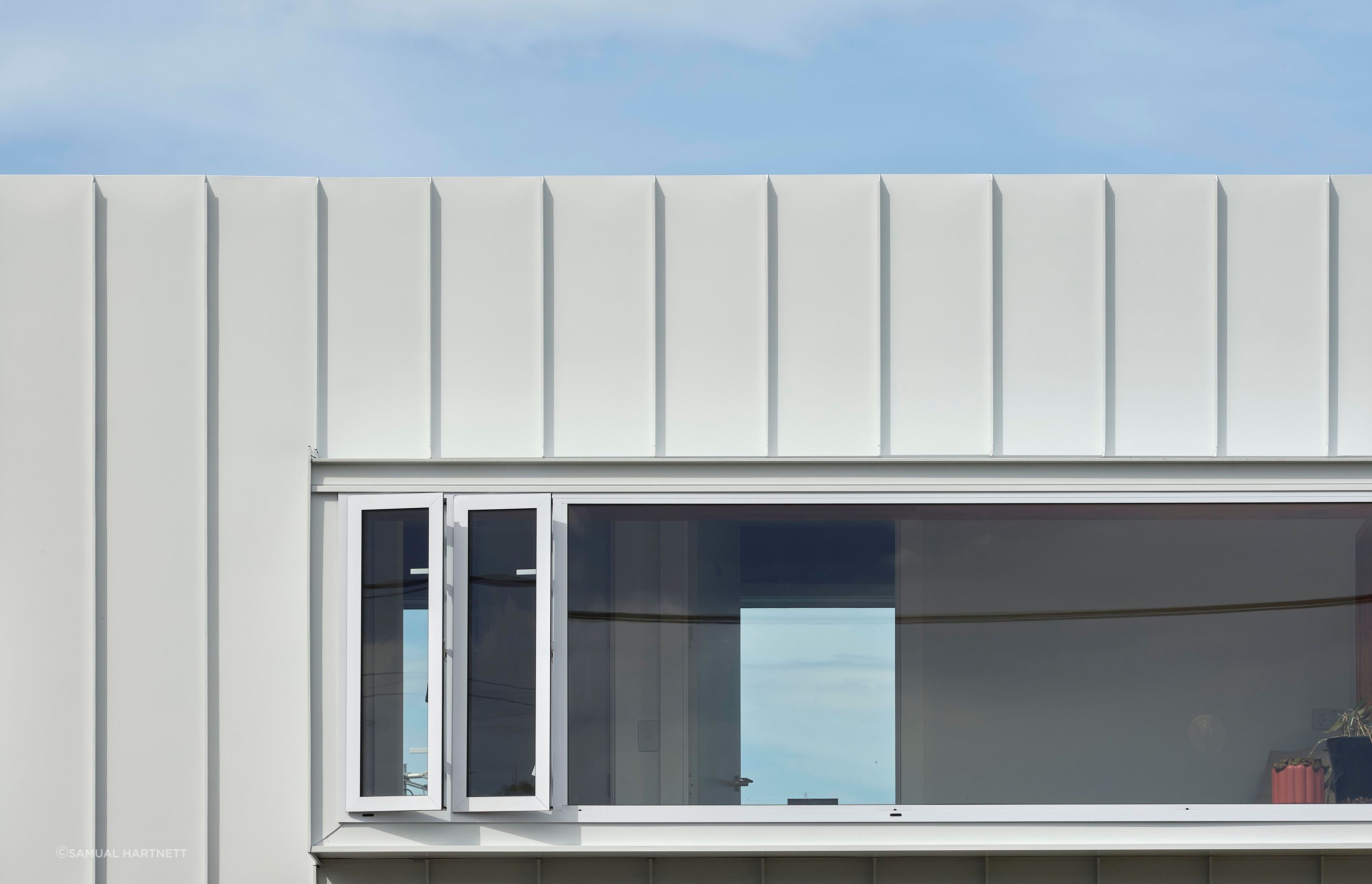 Pop-TopExterior-view-of-the-new-window-seat-detail-WestSam-Hartnett-Photographer10.jpg
