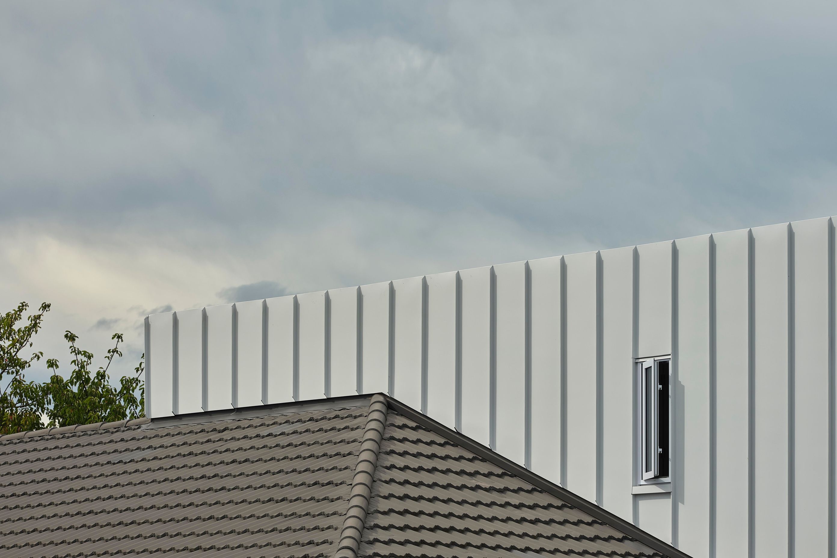 Pop-TopThe-old-and-new-roofs-side-by-sideSam-Hartnett-Photographer3.jpg