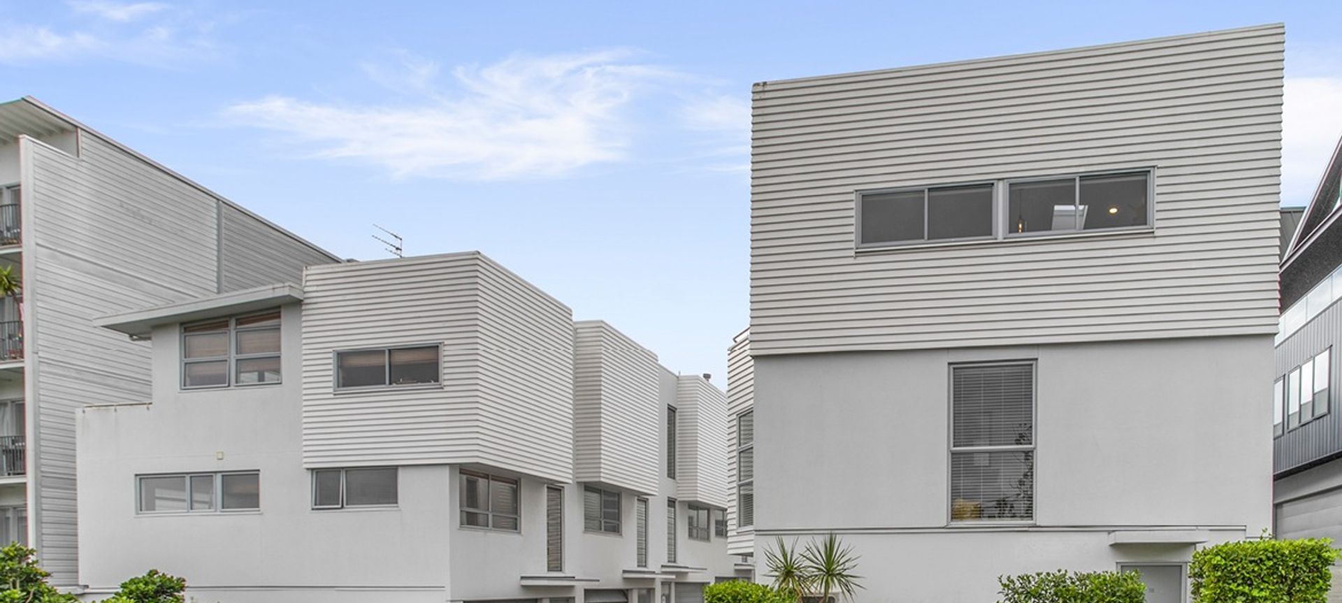 Modern Townhouse banner