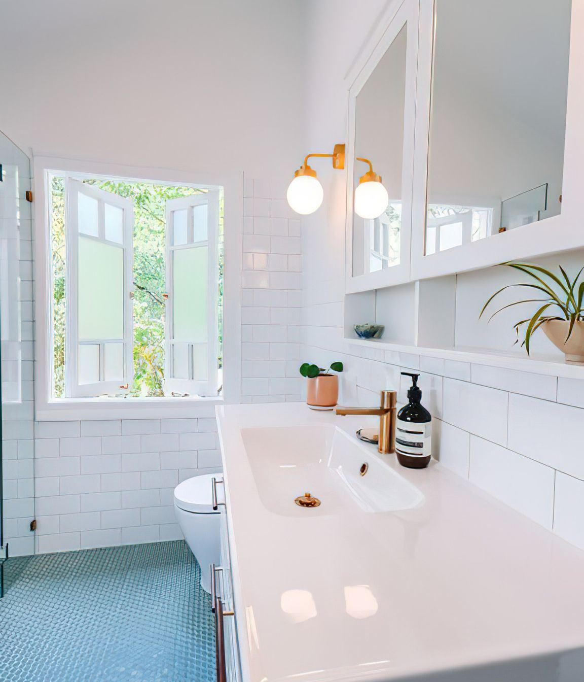 Project Bardon Main Bathroom