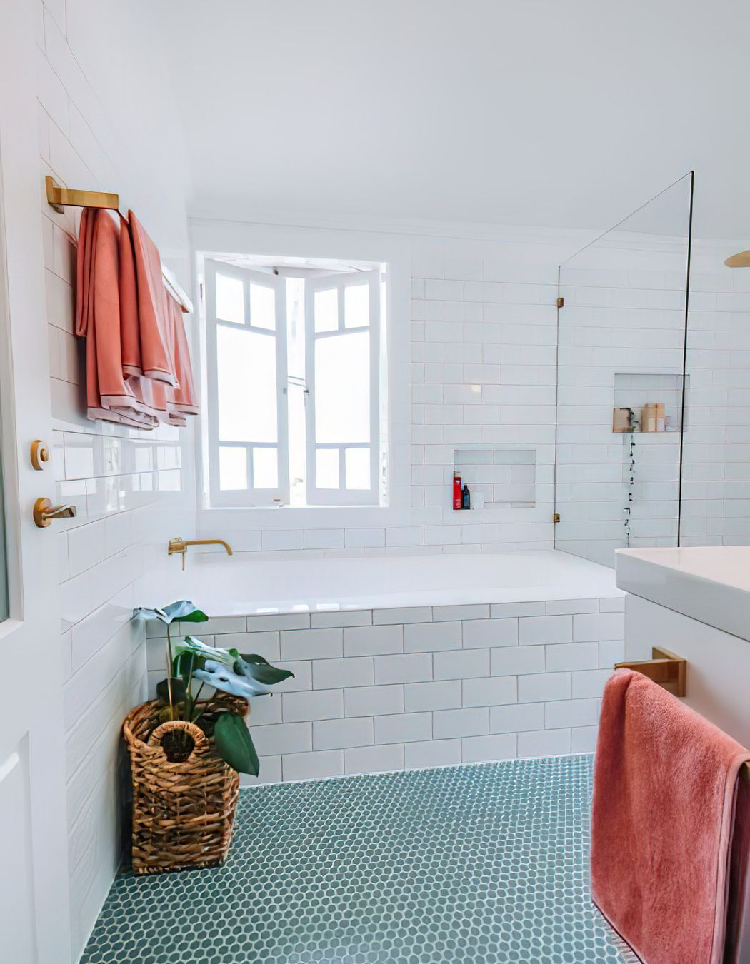 Project Bardon Main Bathroom
