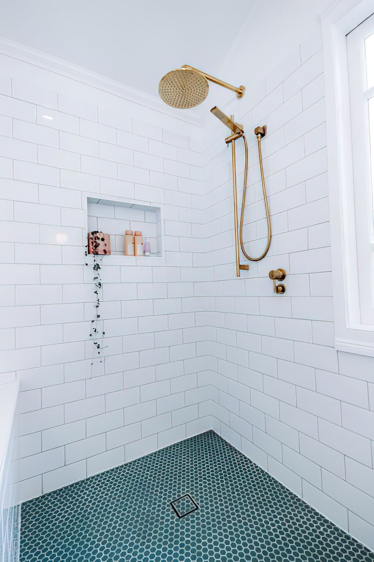 Project Bardon Main Bathroom