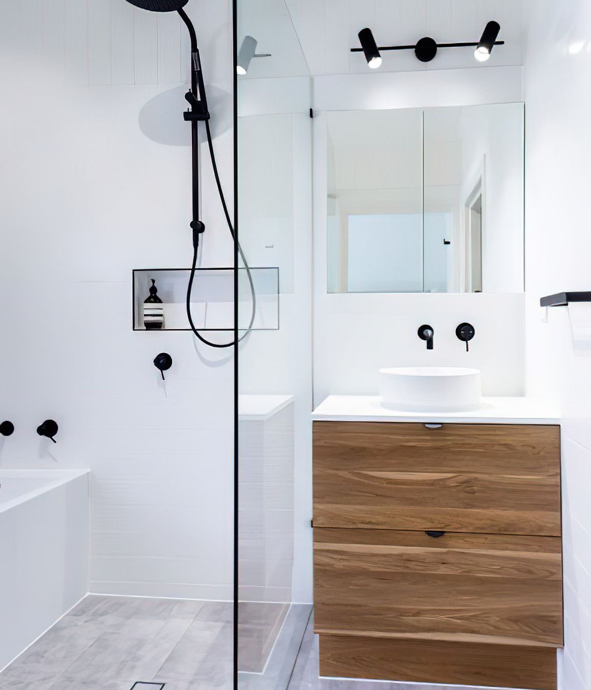 Project Wynnum Main Bathroom