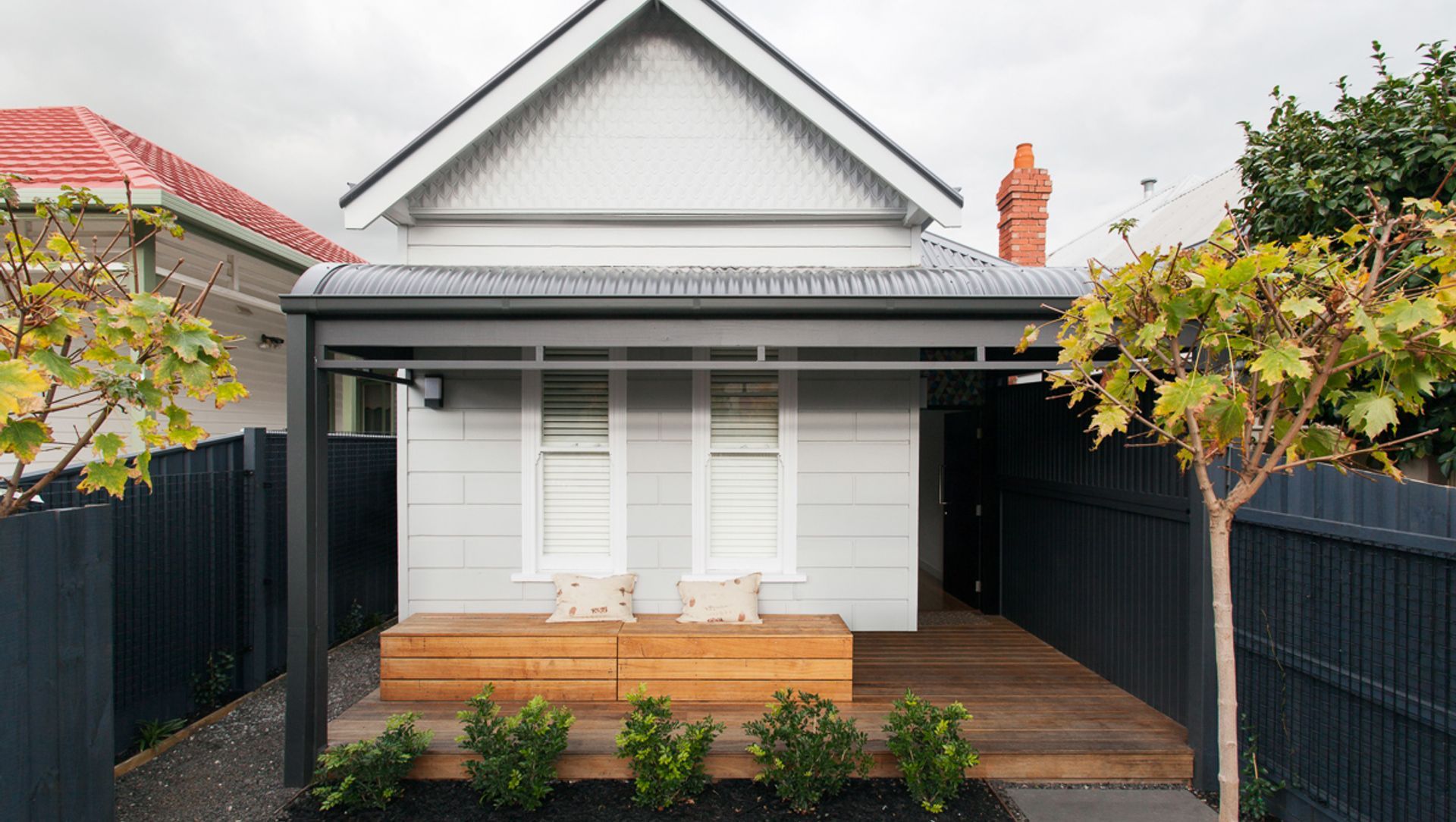 KENSINGTON HOUSE banner
