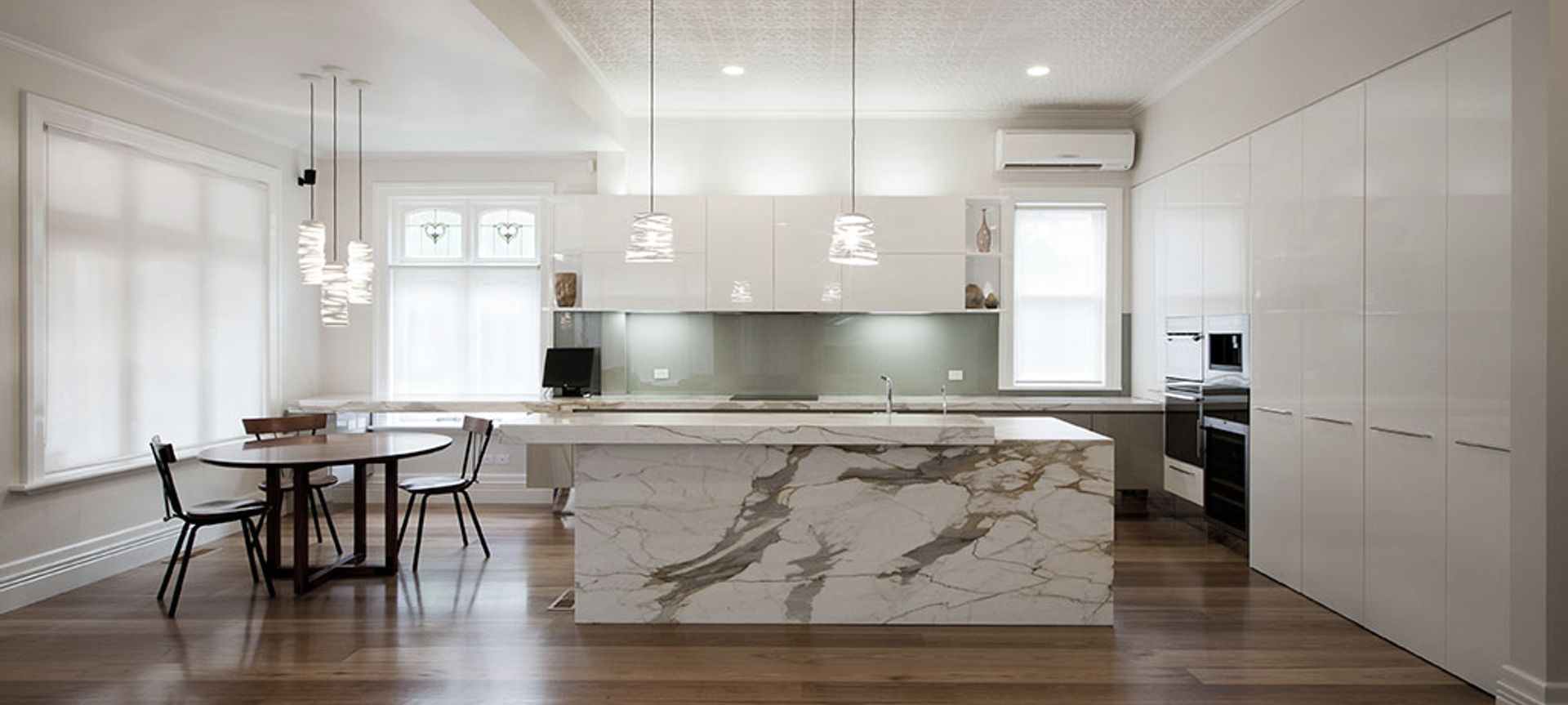 Chrystal Residence, Hawthorn banner