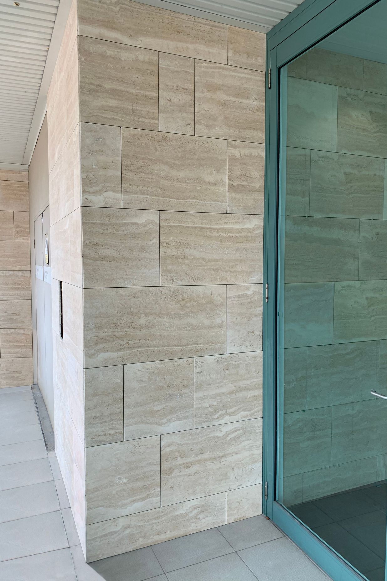 Coliseum Striato Vein Cut Travertine | Project by McCann Constructions