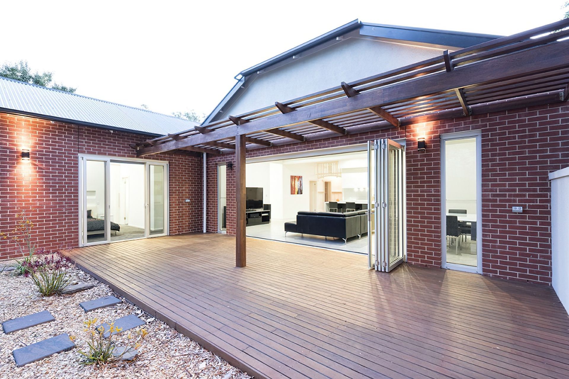 Rear Addition Hawthorn