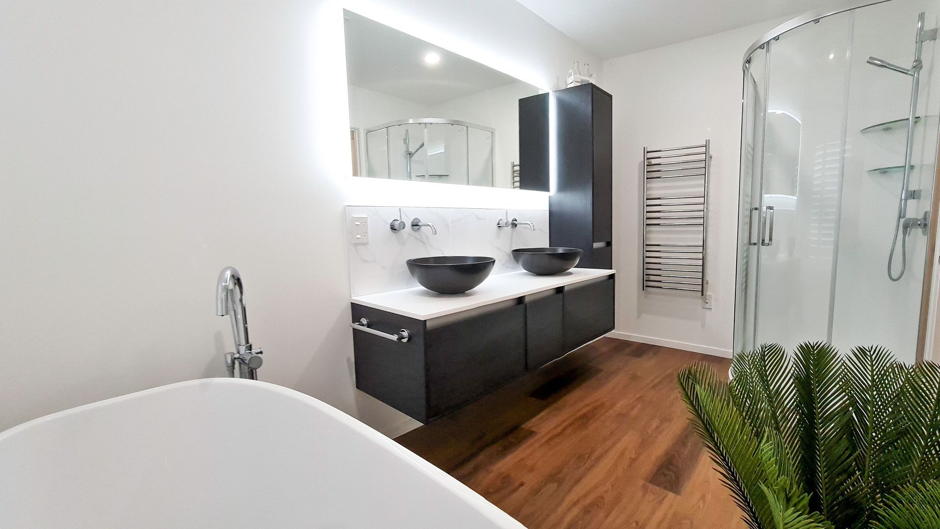 Two Bathrooms and a Last Minute Fireplace in Chatswood banner