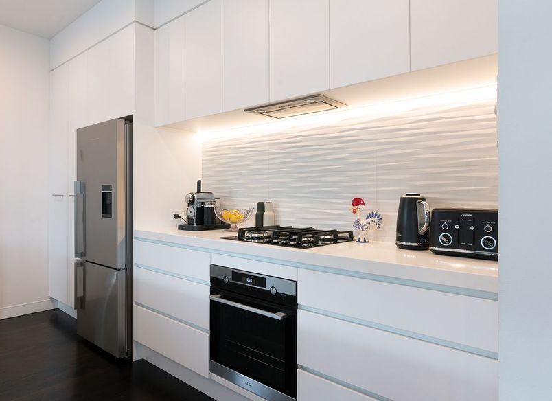 A Modern Transformation for a Dated Kitchen in Auckland