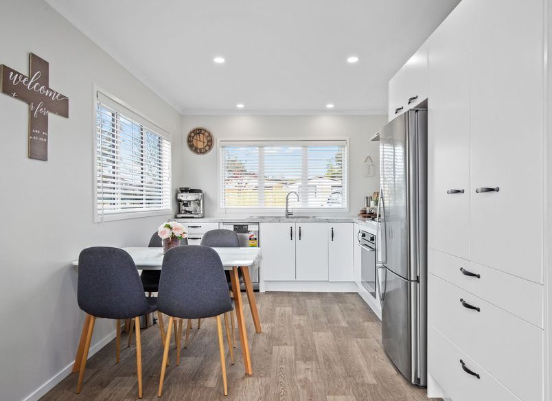 Self-Contained Charm In Karaka