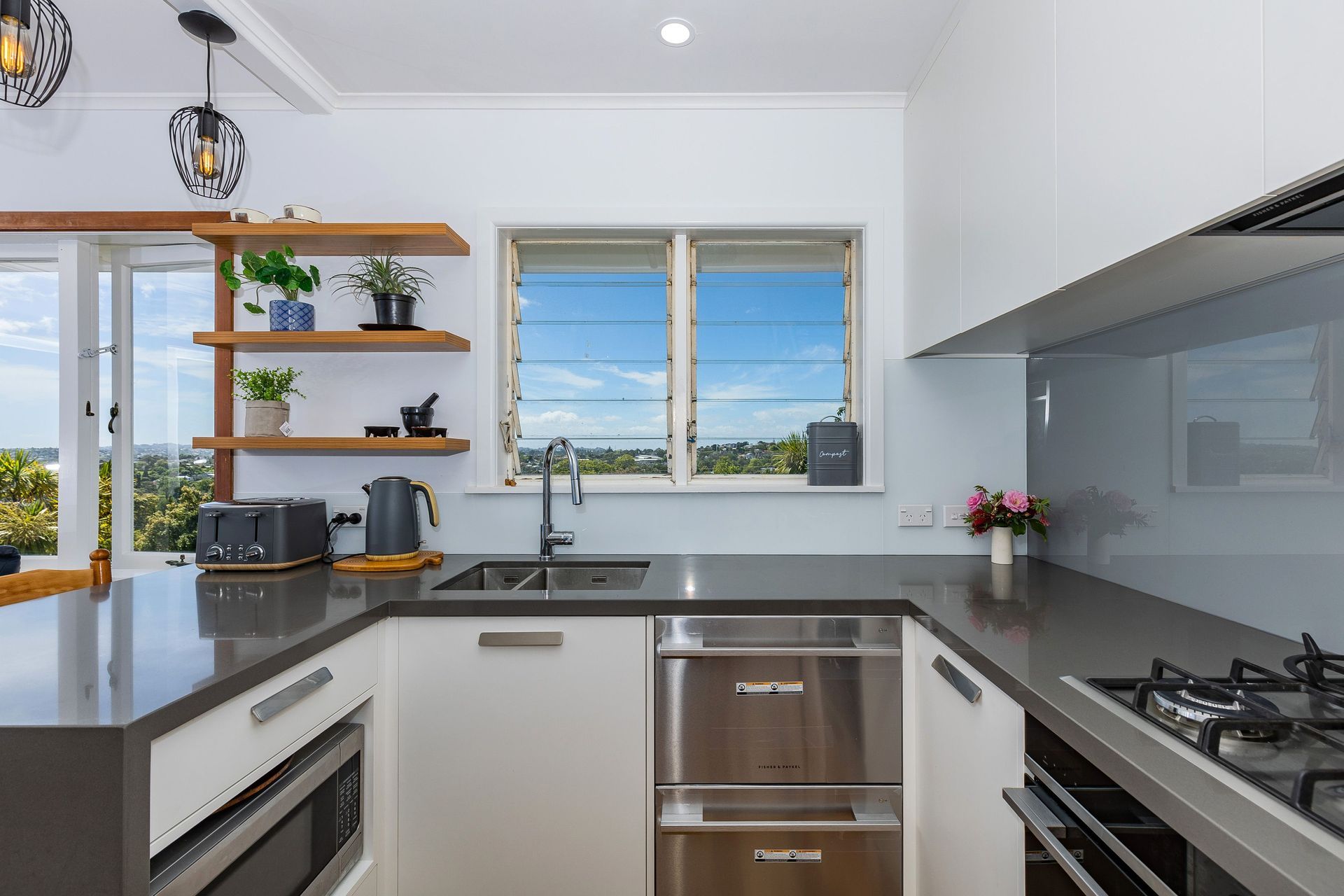 Old Titirangi Rd, New Lynn