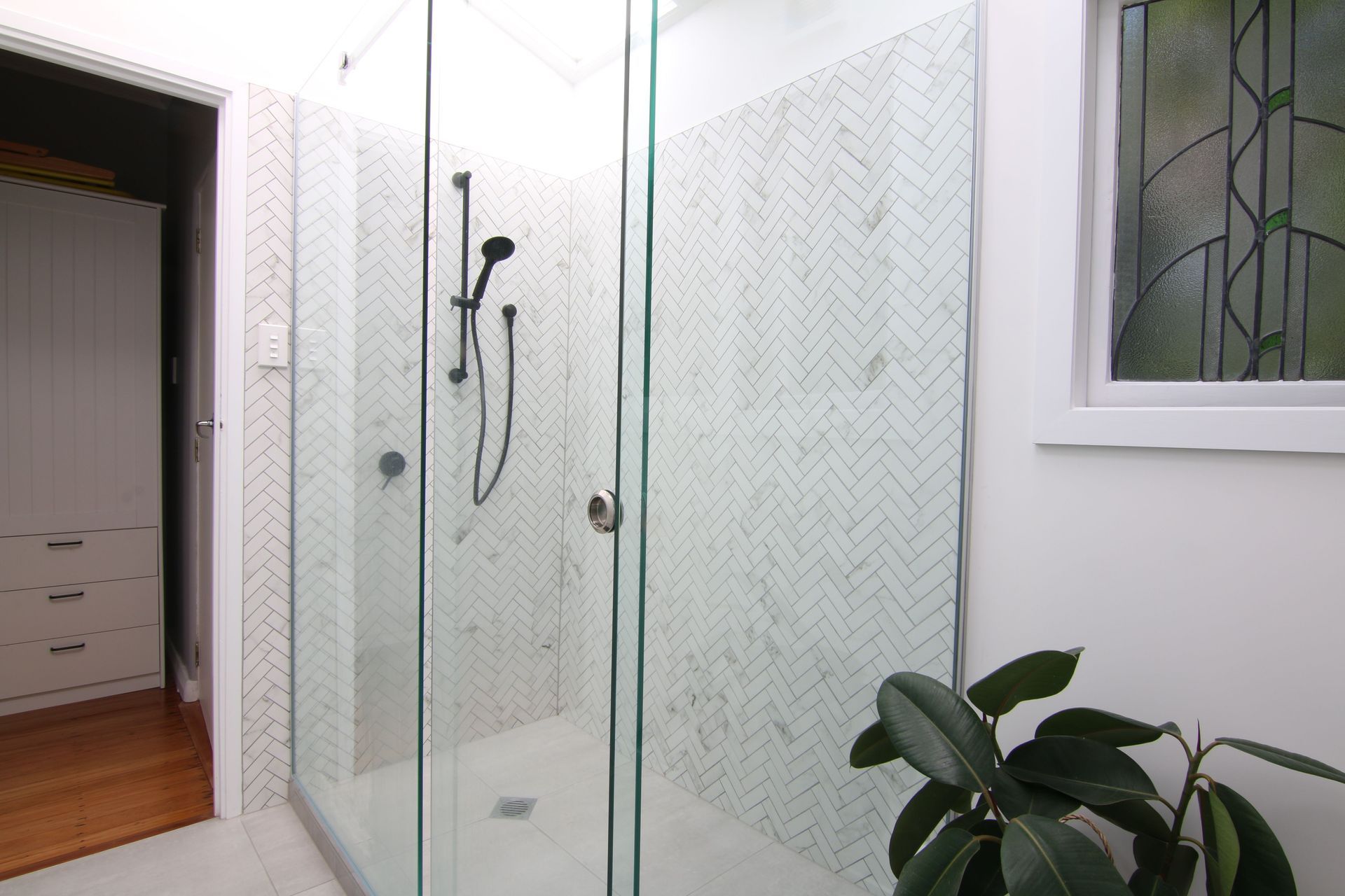 Carlton St, Hillsborough