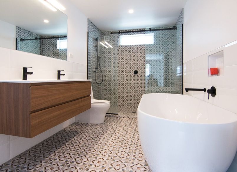 Coastal Views And Open-plan Living In Takapuna, Auckland