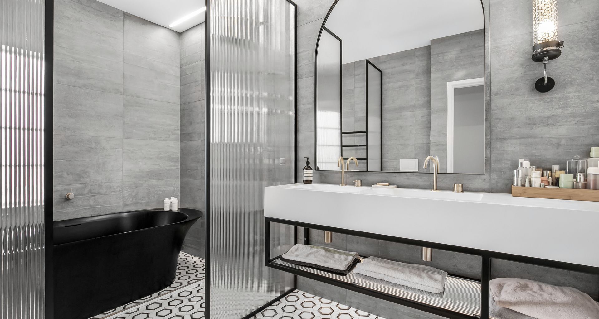 Sophistication at its Finest: Two Bathrooms and a Wardrobe Renovation, Auckland banner