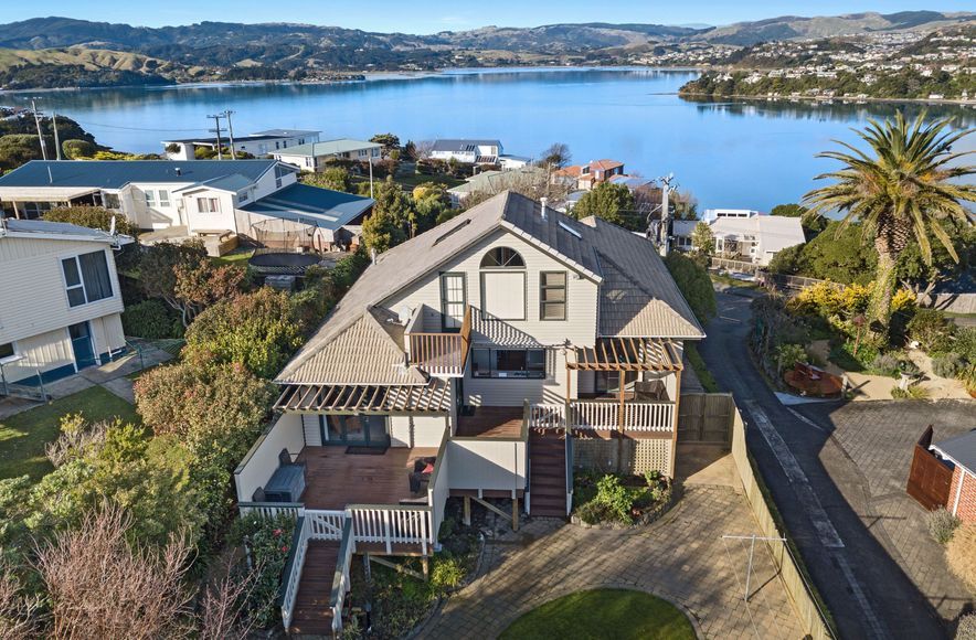 A modern, open-plan layout in Wellington