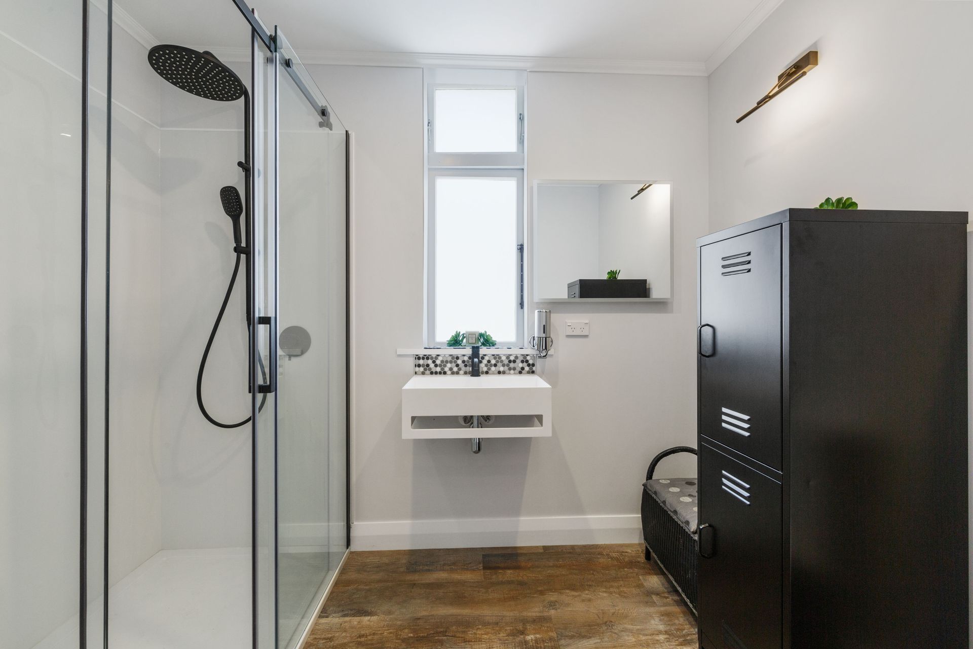 Mills Road, Brooklyn