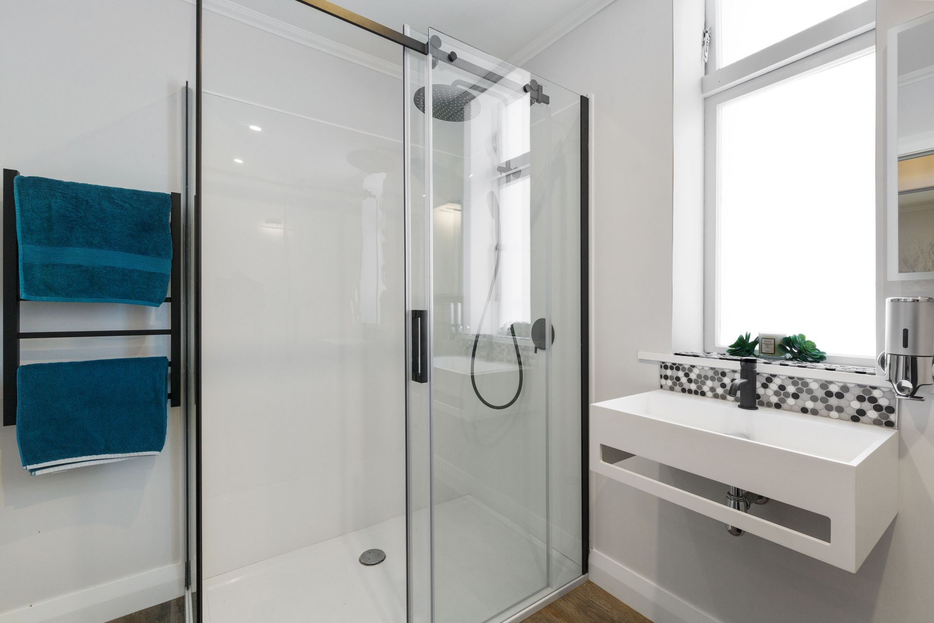 Mills Road, Brooklyn