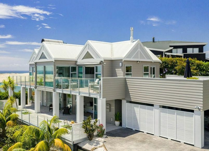Mangawhai Heads 80's Beach House Renovation