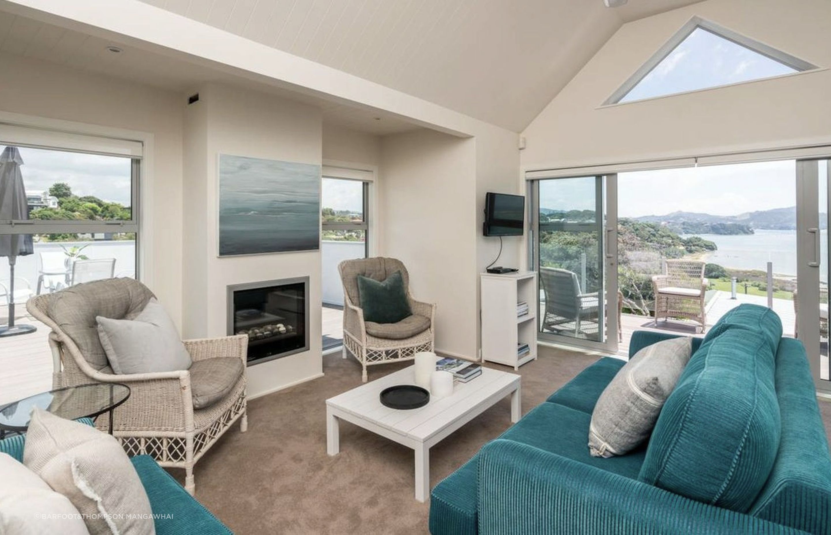 Mangawhai Heads 80's Beach House Renovation