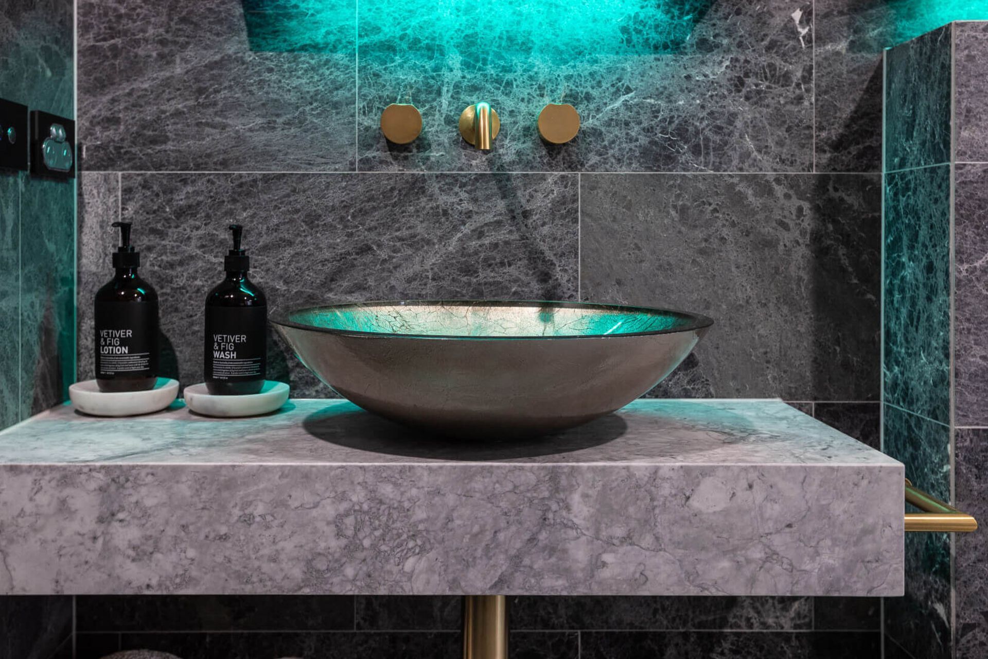 Riverside Esplanade, Docklands