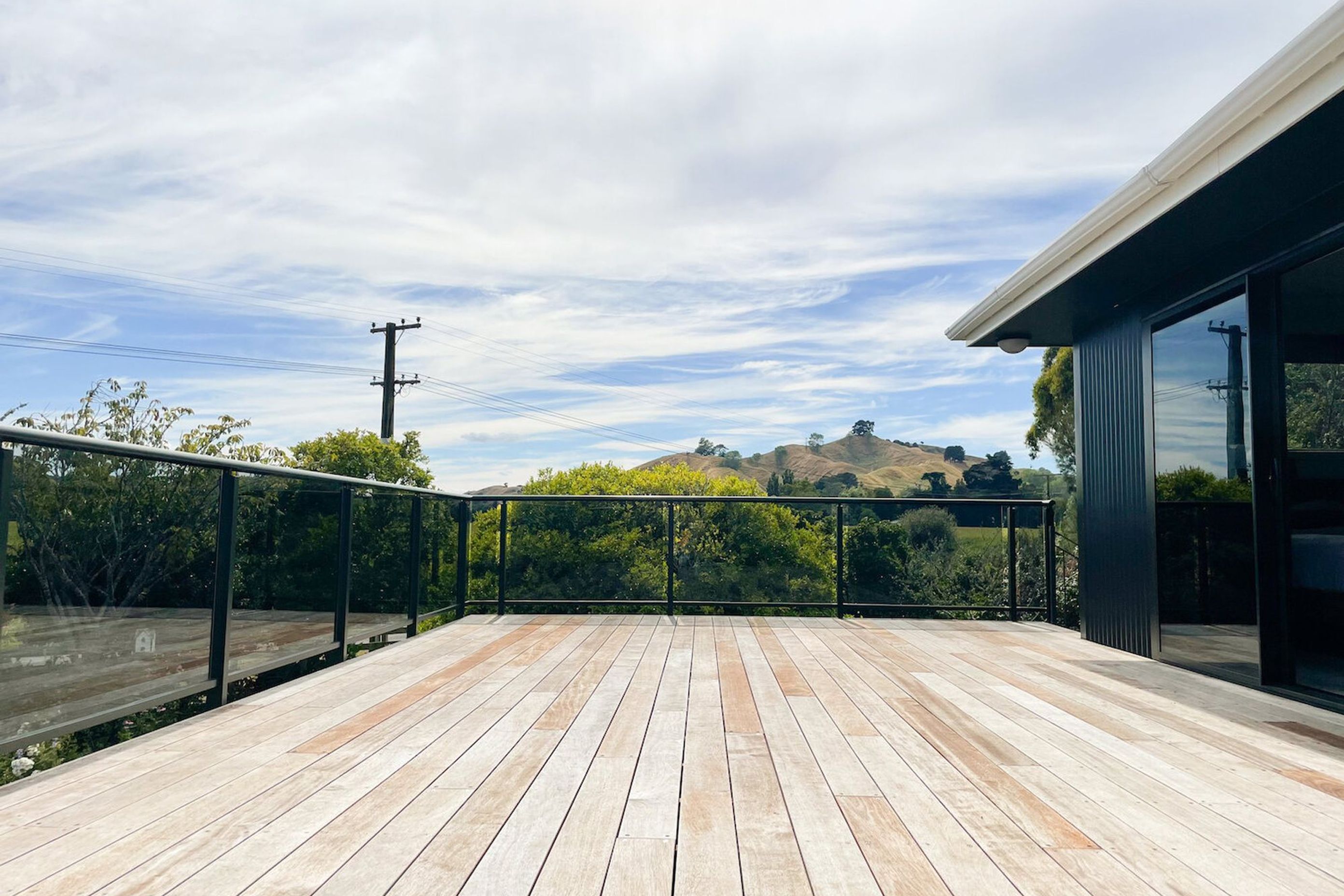 Rural-Reclad-and-Deck03.jpg