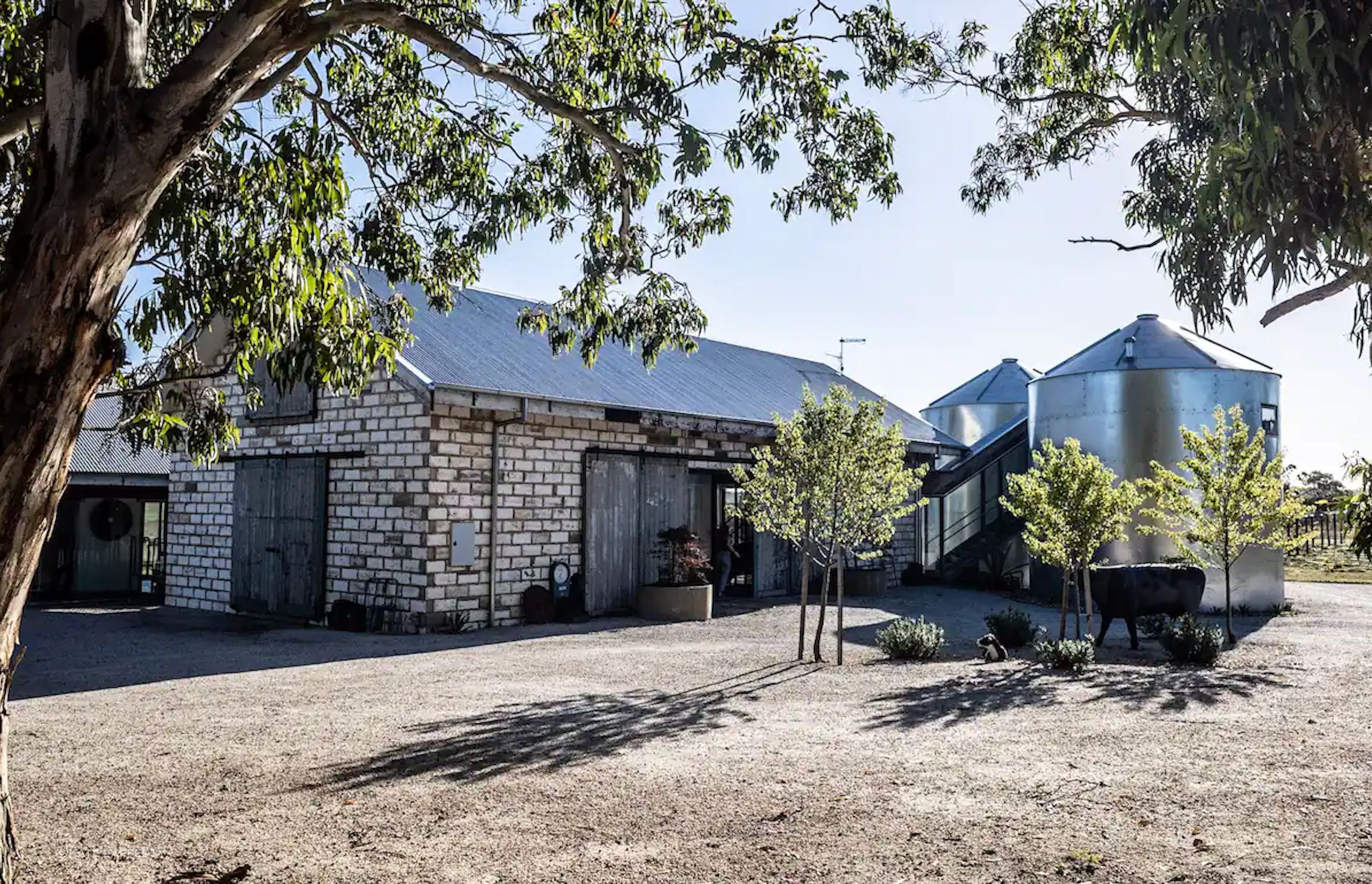 SG-Super-9-Silo-House-Inverloch-VIC-Exterior-1.png