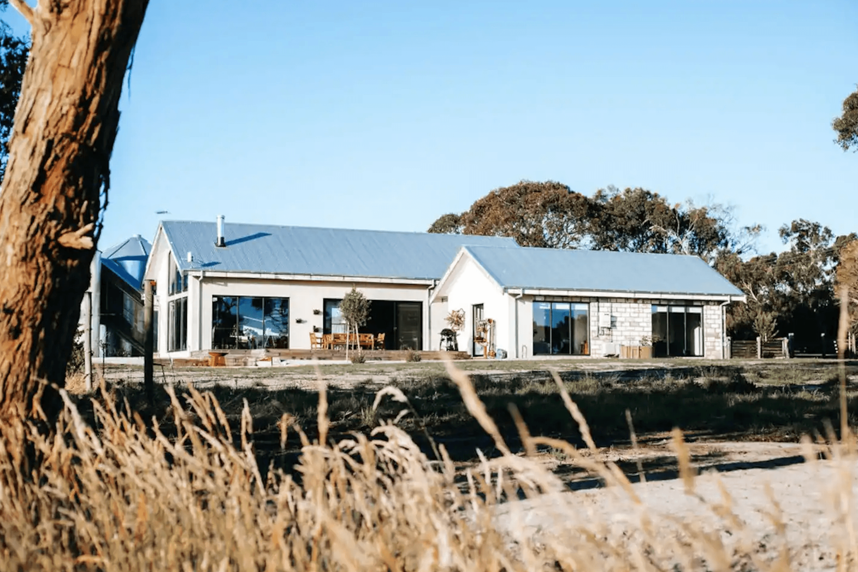 SG-Super-9-Silo-House-Inverloch-VIC-Exterior-3.png