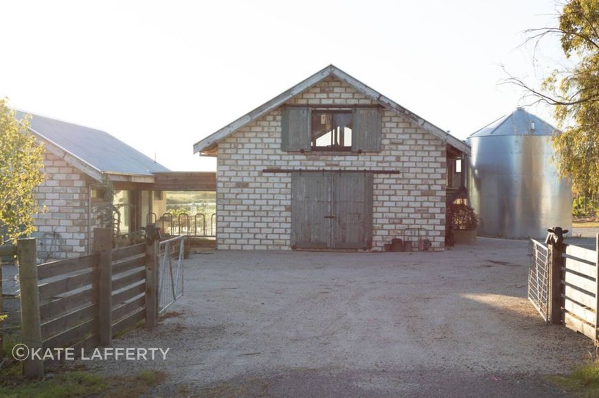 SG-Super-9-Silo-House-Inverloch-VIC-Exterior-6.png