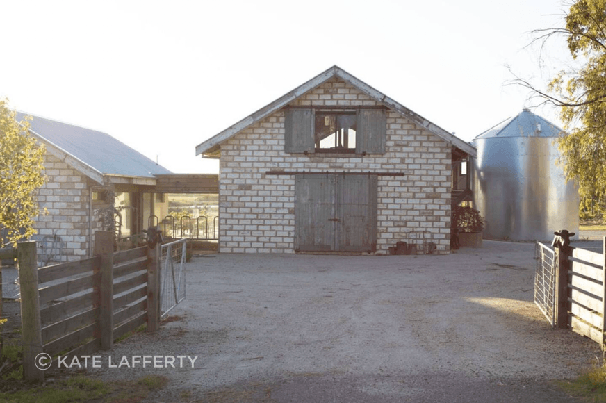 SG-Super-9-Silo-House-Inverloch-VIC-Exterior-6.png