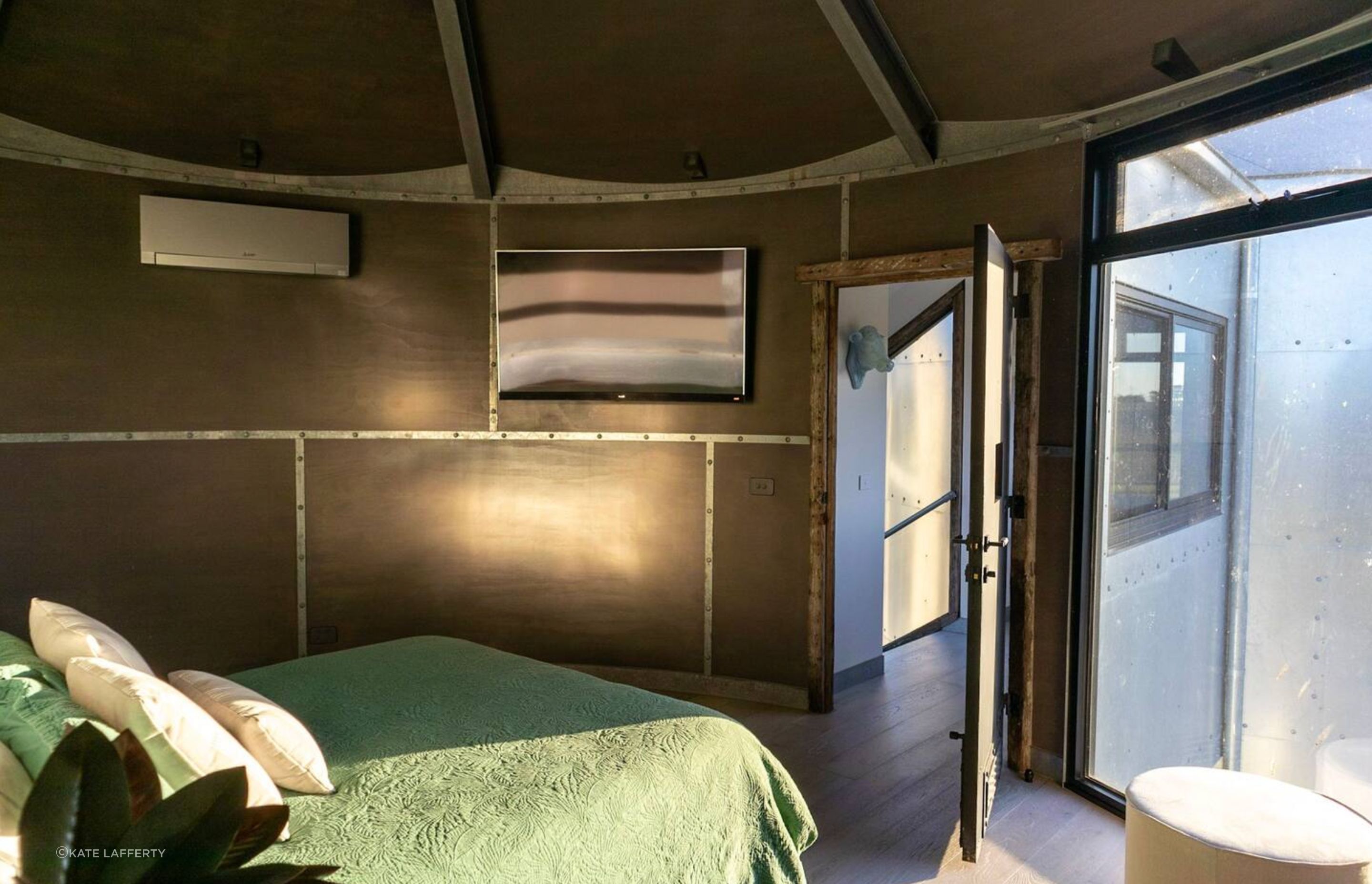 SG-Super-9-Silo-House-Inverloch-VIC-Interior-34.png