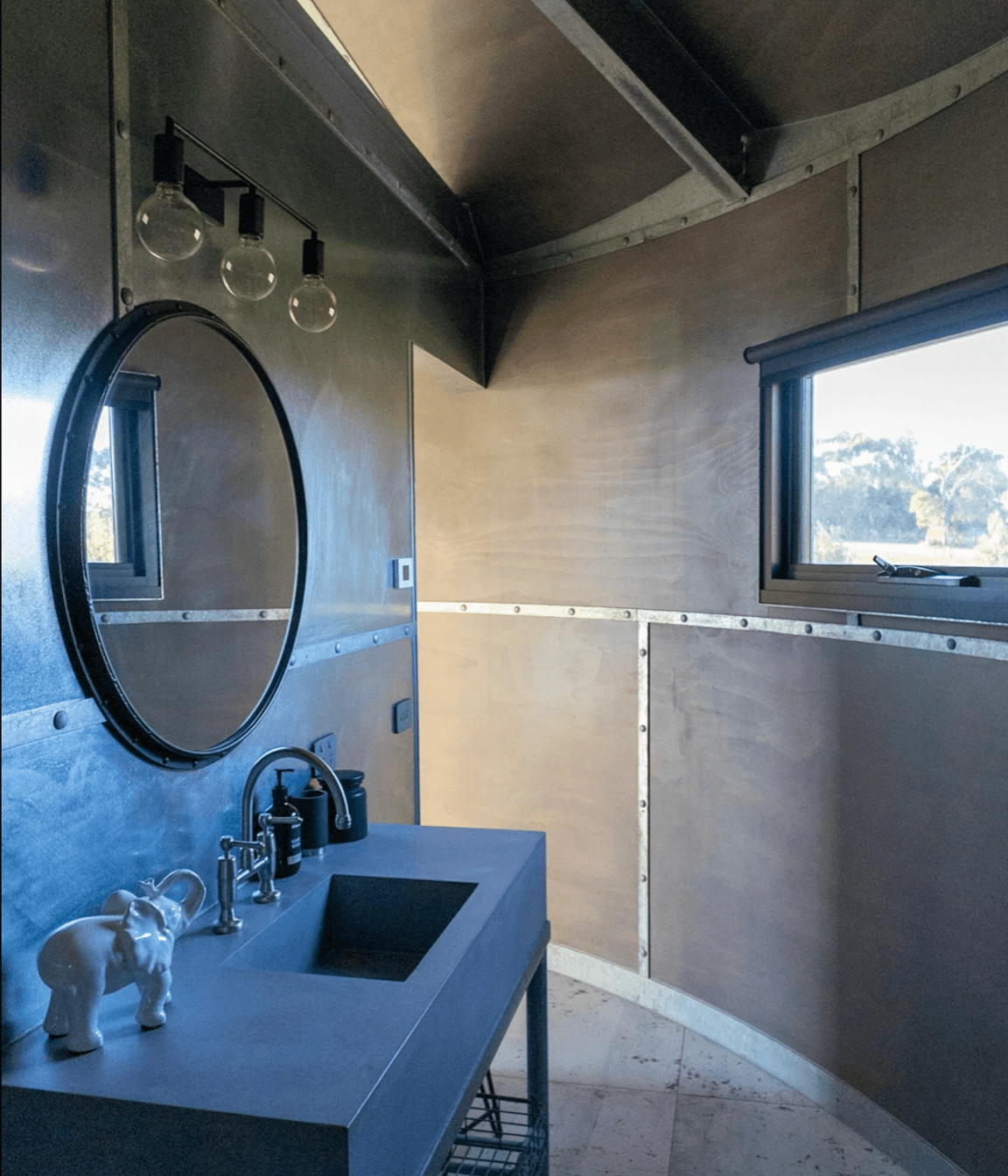 SG-Super-9-Silo-House-Inverloch-VIC-Interior-36.png