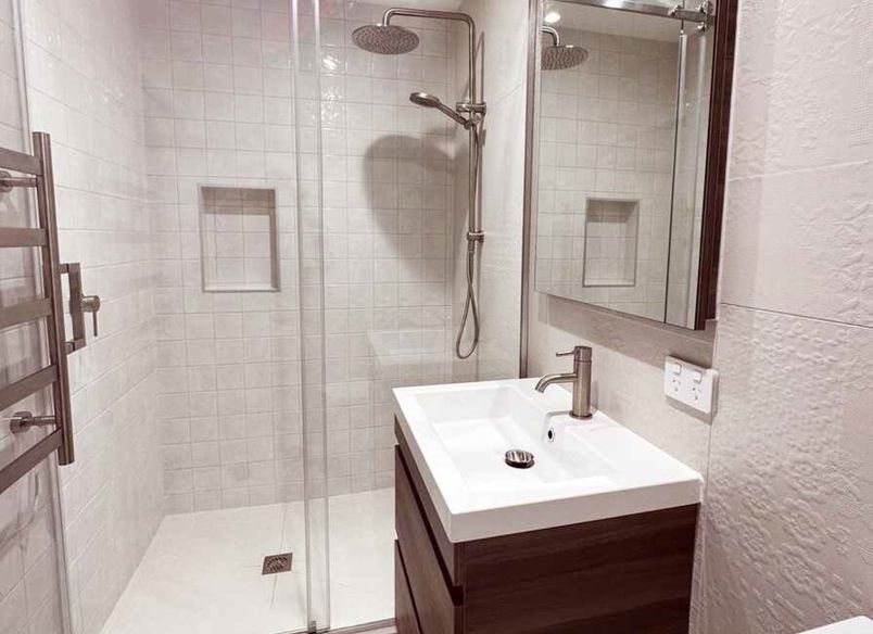 Luxury Bathroom With Brushed Nickel Colour Theme