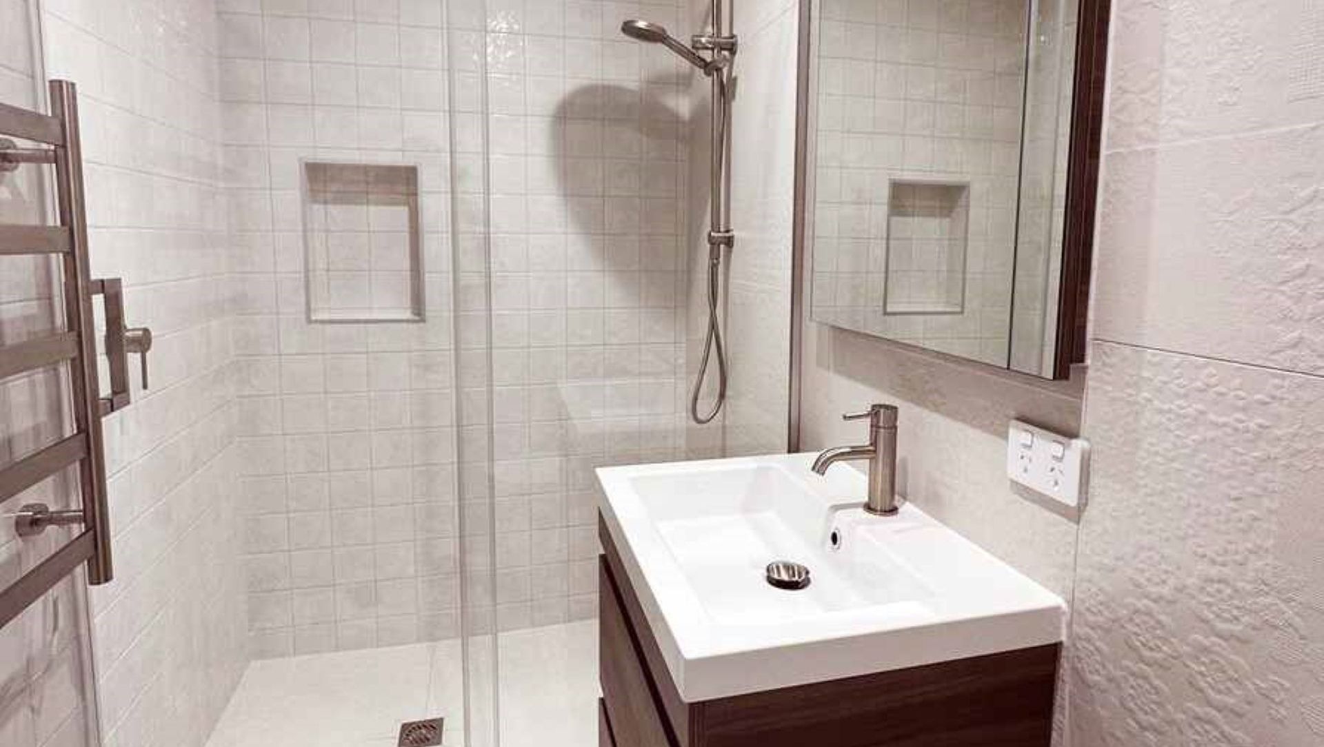 Luxury Bathroom With Brushed Nickel Colour Theme banner