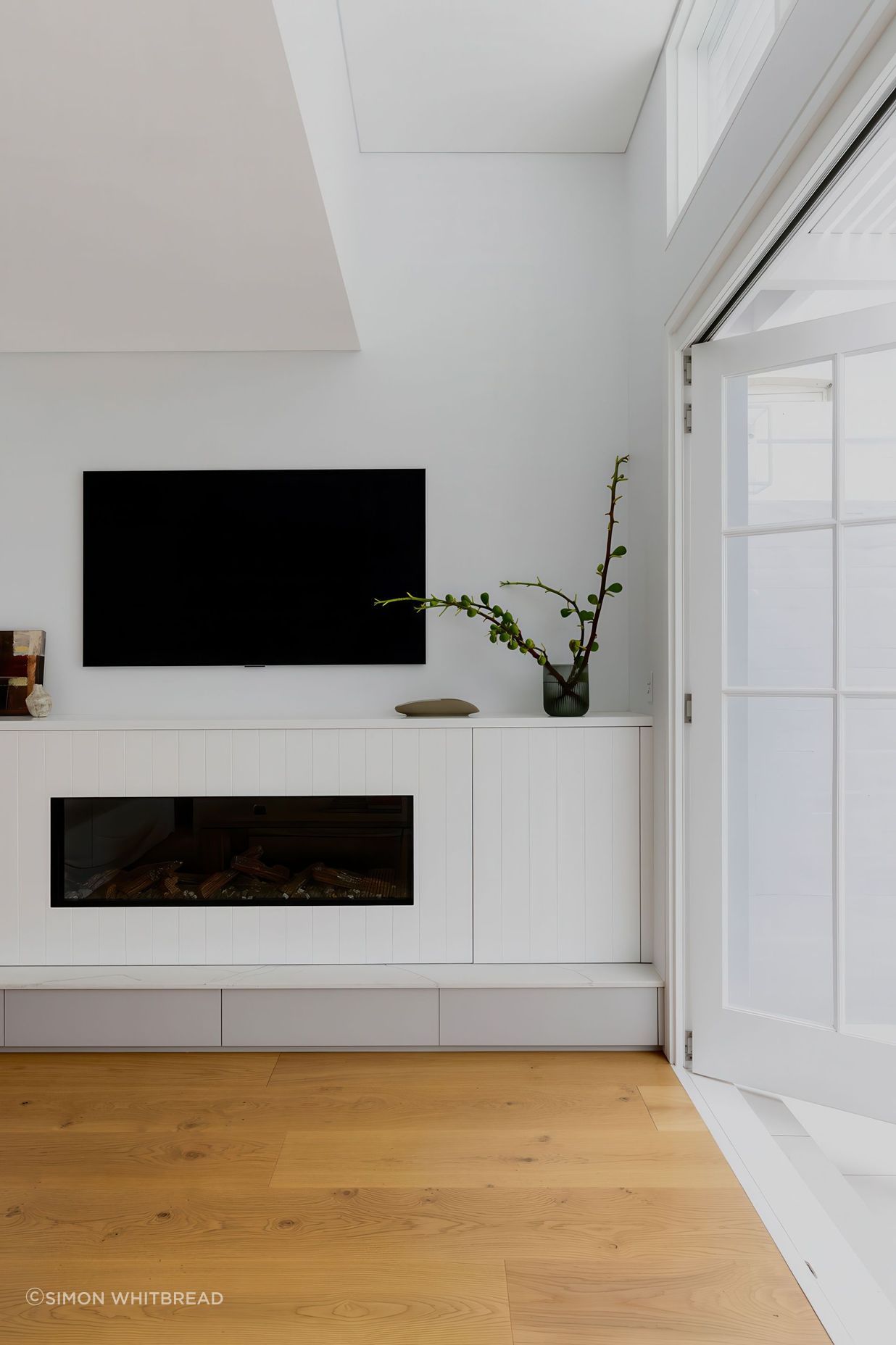 SSD-StudioFilligree-HouseLiving-02TV-gigapixel-low-resolution-v2-16x.jpeg