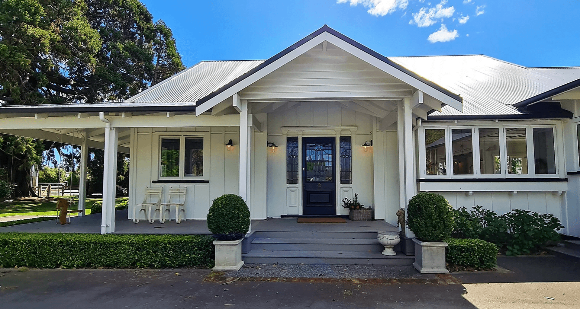 Modern Farmhouse, Frimley banner